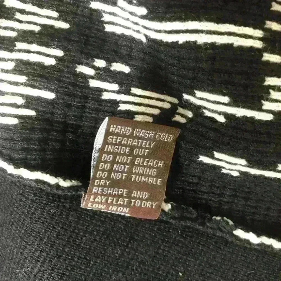 J. McLaughlin Ribbed Black and White Geometric Pattern Cotton Blend Boxy Sweater - Picture 9 of 9